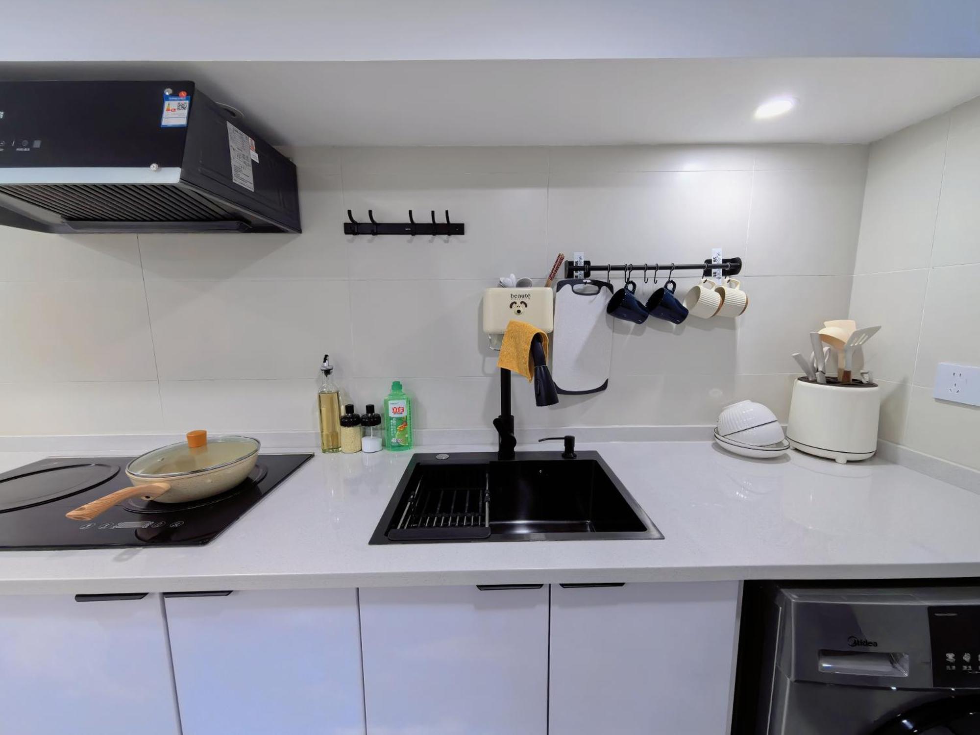 Apartment Hills & Zinn Loft Near Metro Line 1 Changshu Rd And Close To Tianzi Fang Shanghai